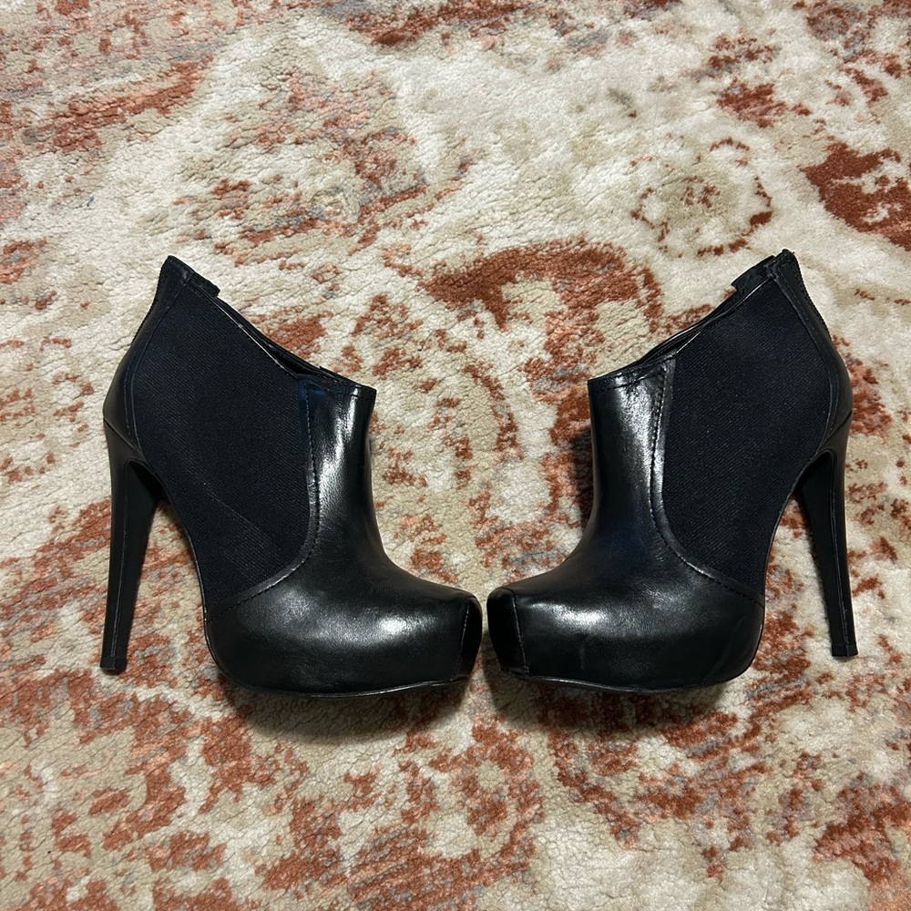 Jessica Simpson Black Heeled Boots - Picture 3 of 5